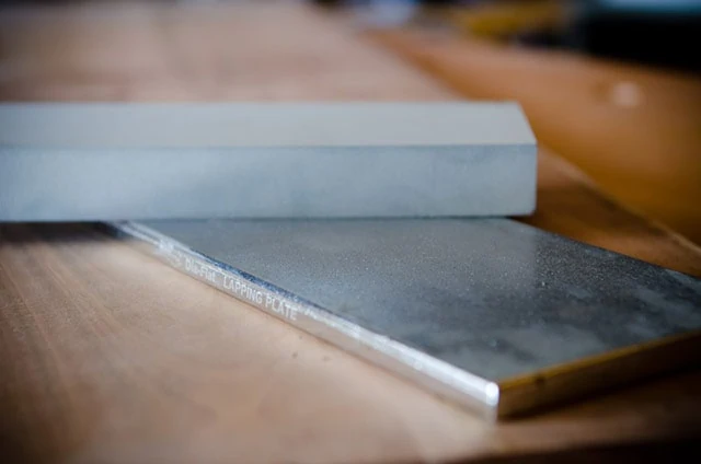 Flattening A Water Sharpening Stone On A Dmt Dia-Flat Diamond Lapping Plate 